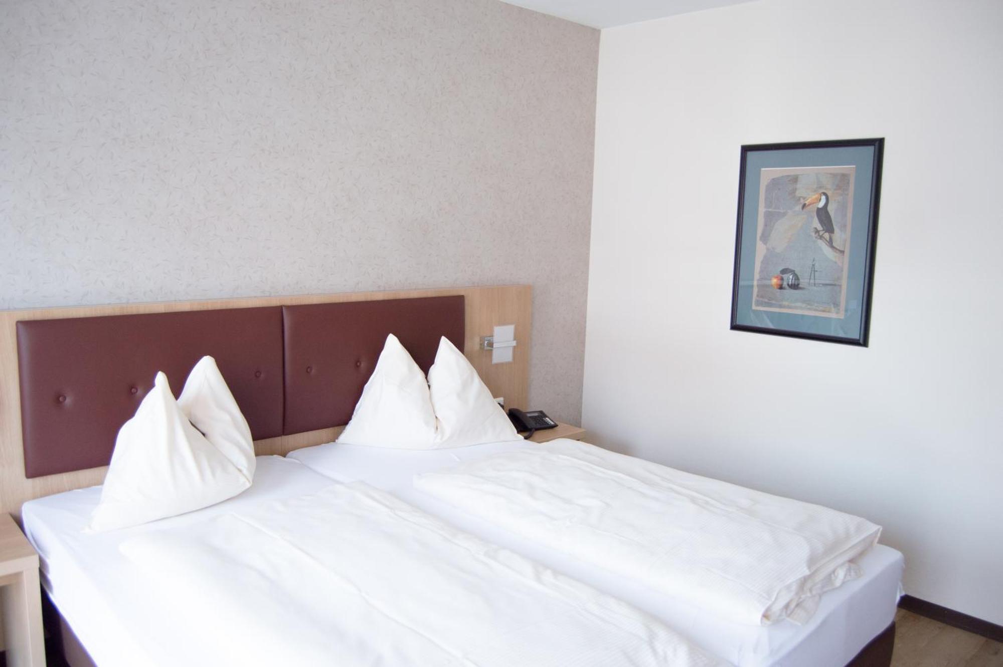Hotel Restaurant Zum Schwan Mettlach Chambre photo